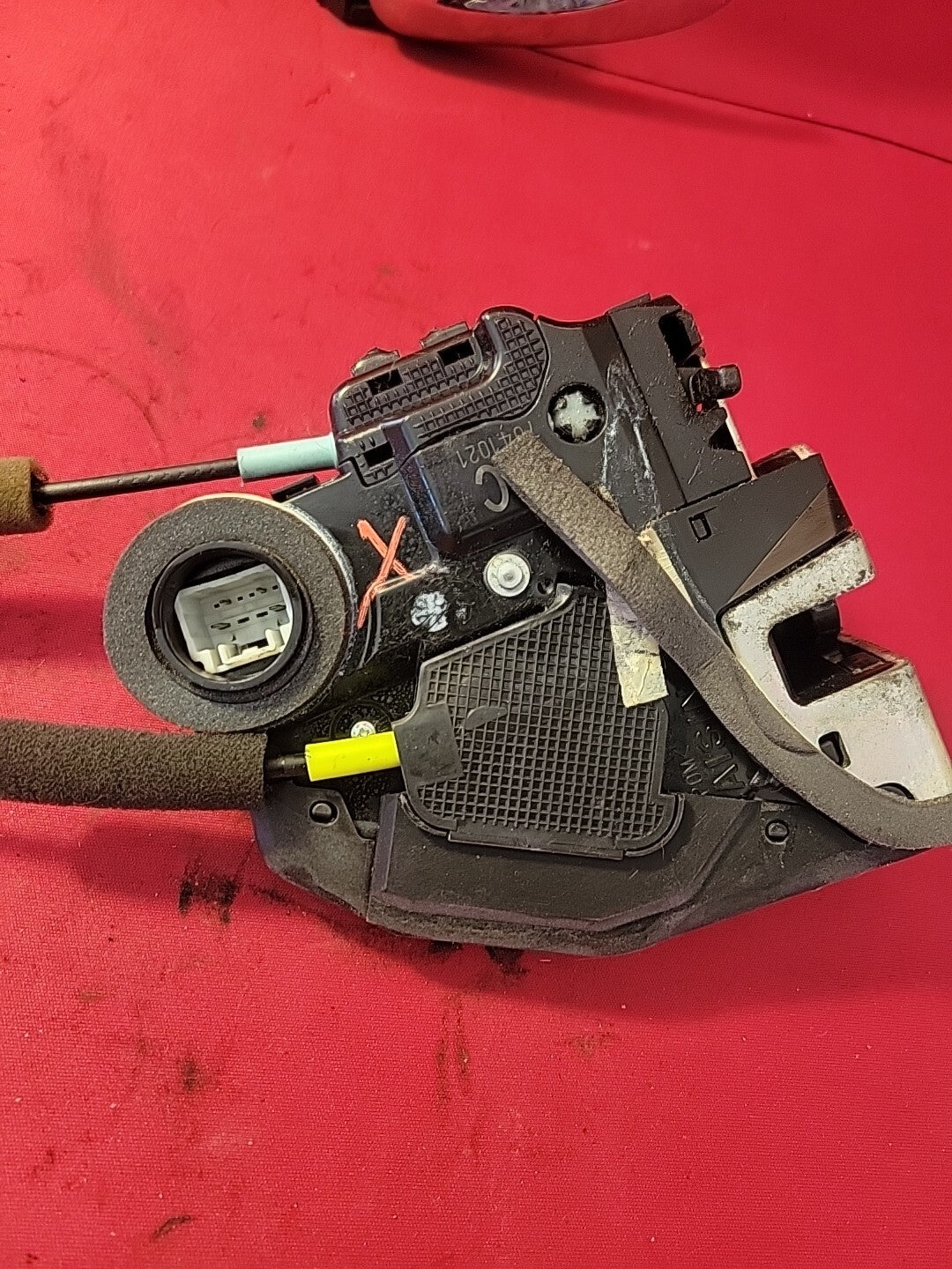 2007 - 2010 Toyota Camry Driver Rear Left Door Latch Assembly 69060-06100