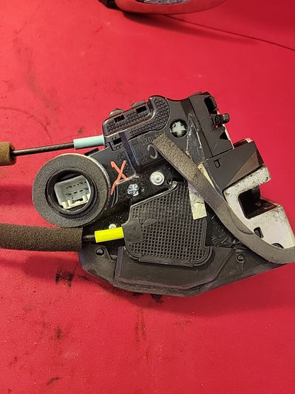 2007 - 2010 Toyota Camry Driver Rear Left Door Latch Assembly 69060-06100