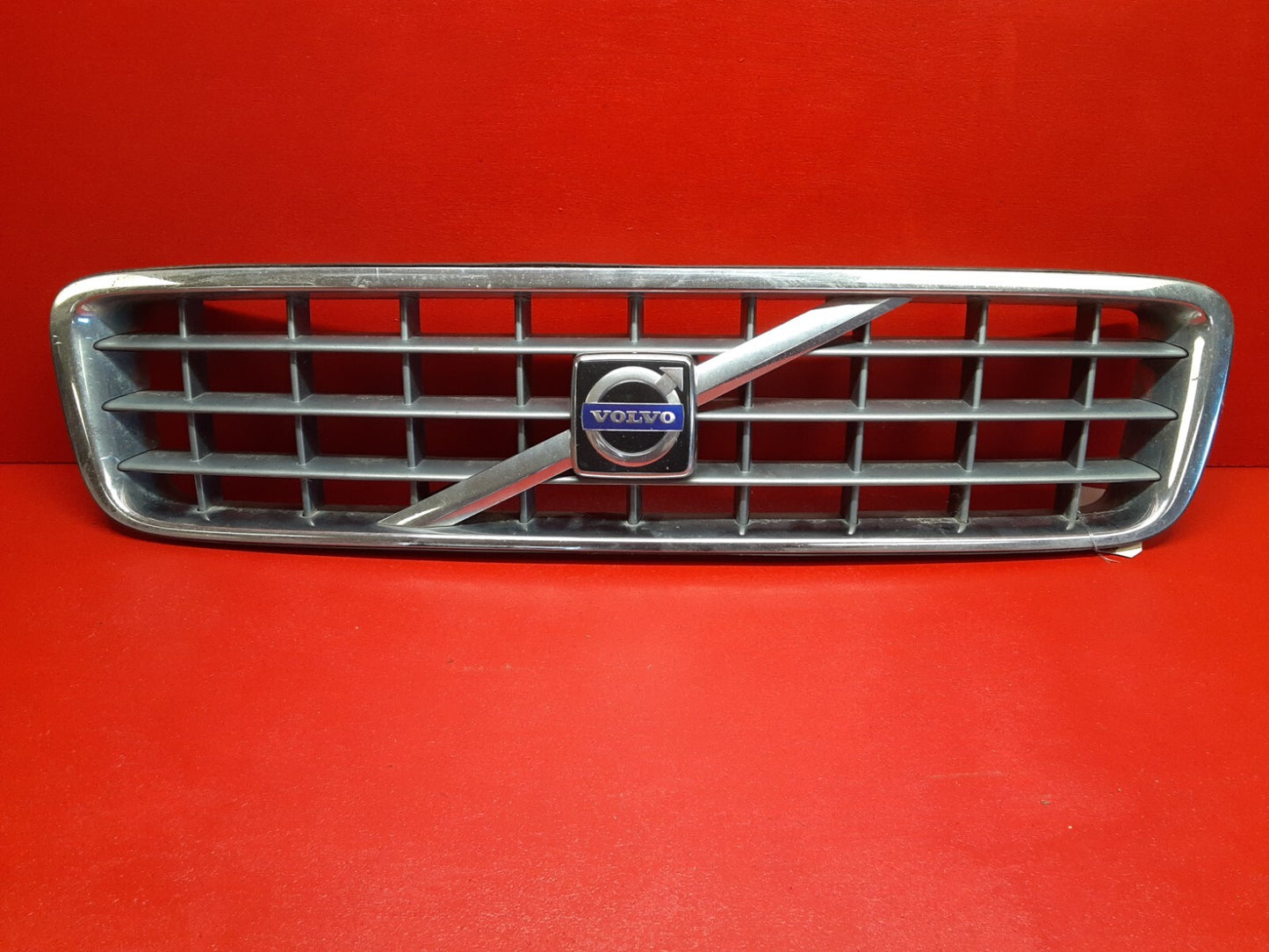 2003 - 2006 Volvo XC90 Front Grille 8620641