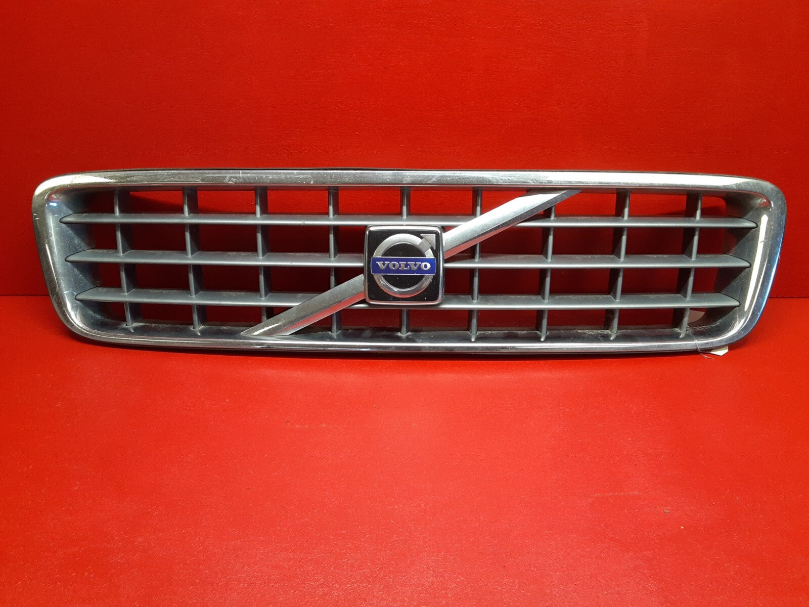 2003 - 2006 Volvo XC90 Front Grille 8620641