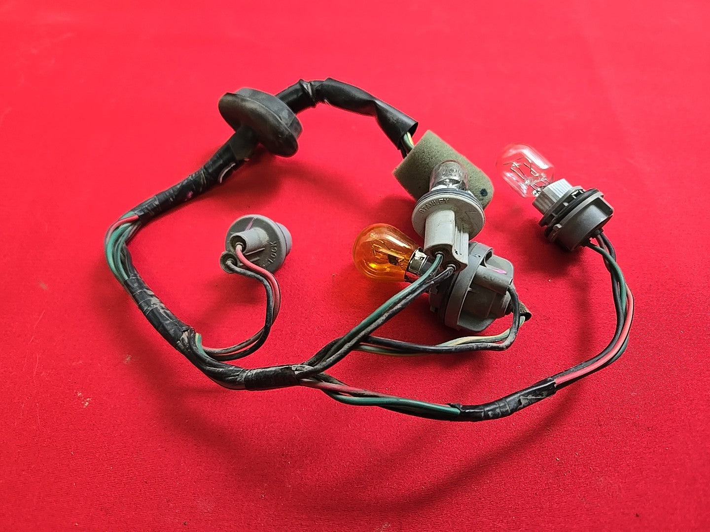 2001-2003 Acura MDX Left or Right Tail Light Lamp Halogen -SOCKET WIRING HARNESS