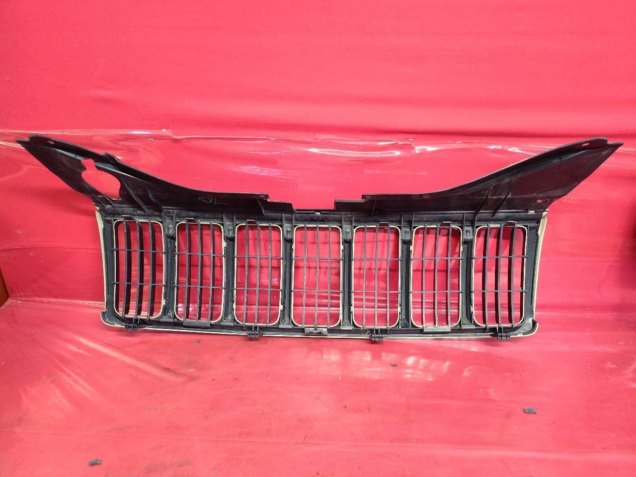 2005-2007 Jeep Grand Cherokee Laredo Radiator Grille Painted PJT Dark Khaki
