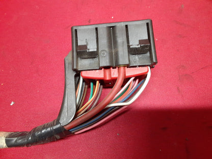 2006 2007 Buick Lucerne & DTS 4.6 V8 Engine Junction Box 15883251 PIGTAIL WIRES