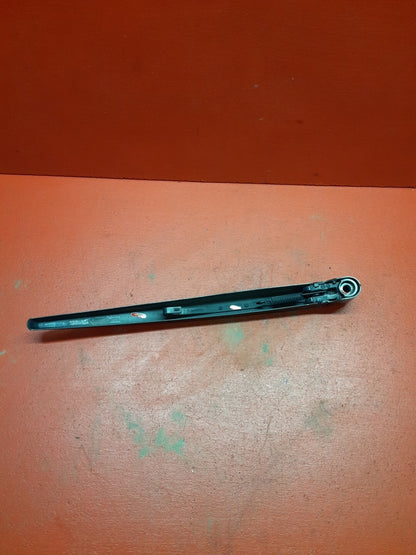 2009-2017 Chevrolet Traverse Rear Wiper Arm Assembly 20935081