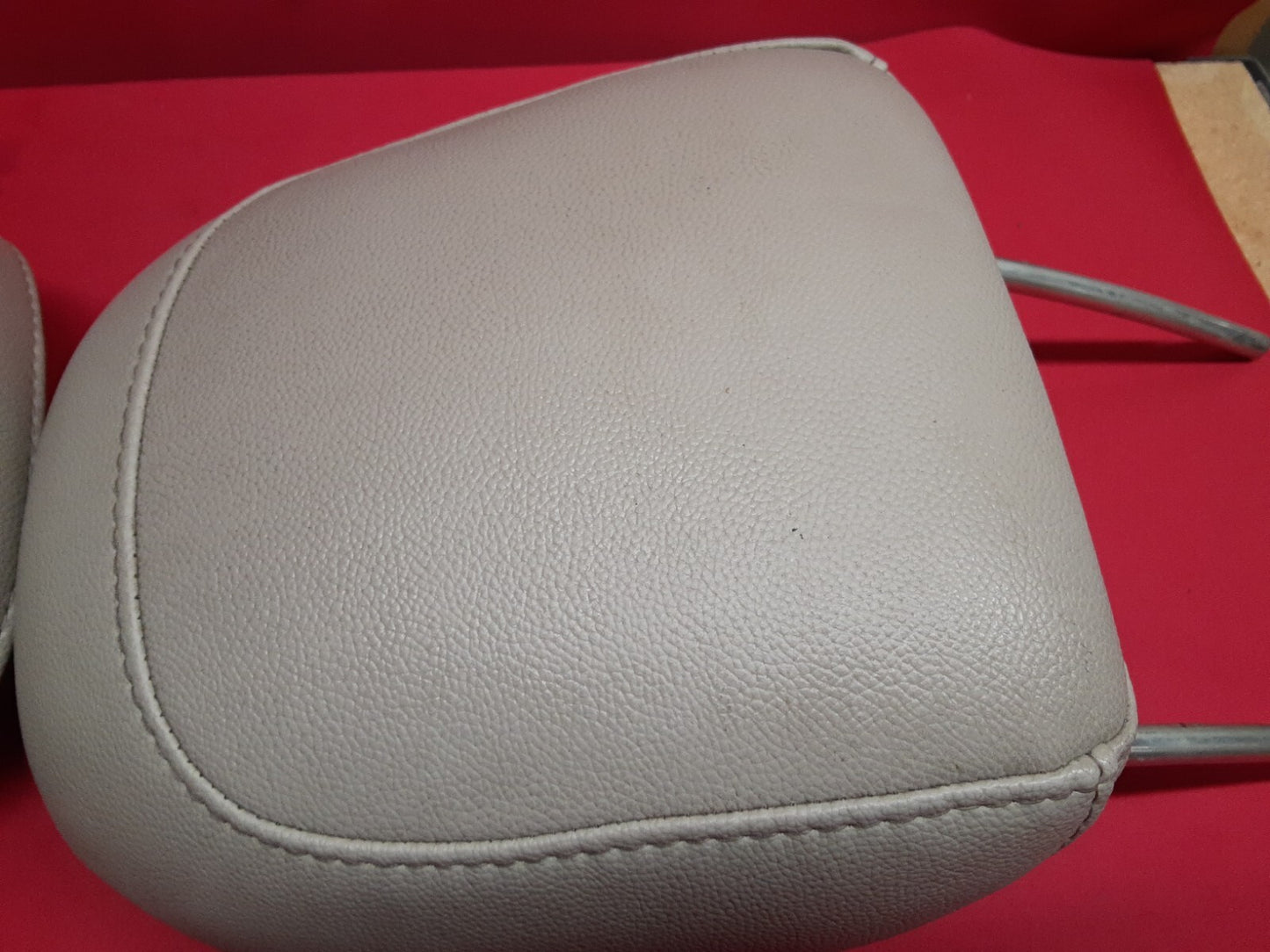2006 - 2010 Chrysler 300 Dodge Charger FRONT Headrest Set Leather 1NR641D1AA