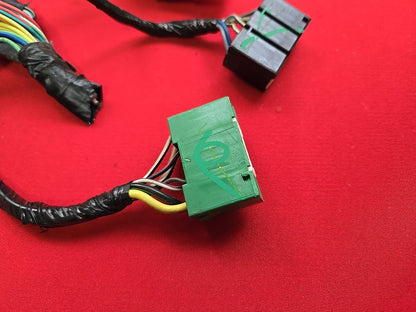 2001-2003 Mazda Tribute / Escape Mariner Interior Cabin Fuse Box - PIGTAIL WIRES