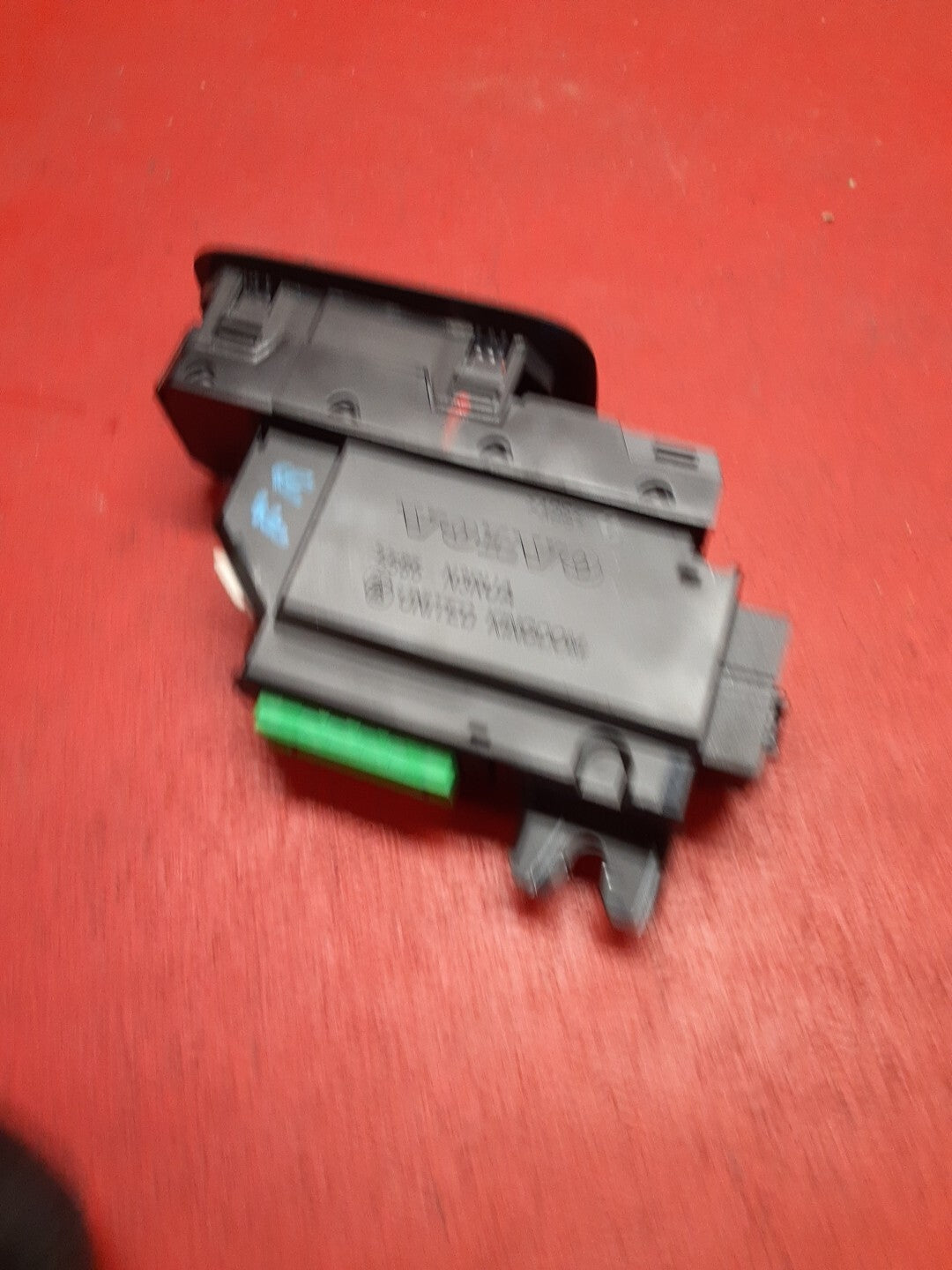 2001-2007 VOLVO XC90 Front Right Passenger Window Switch 1345303