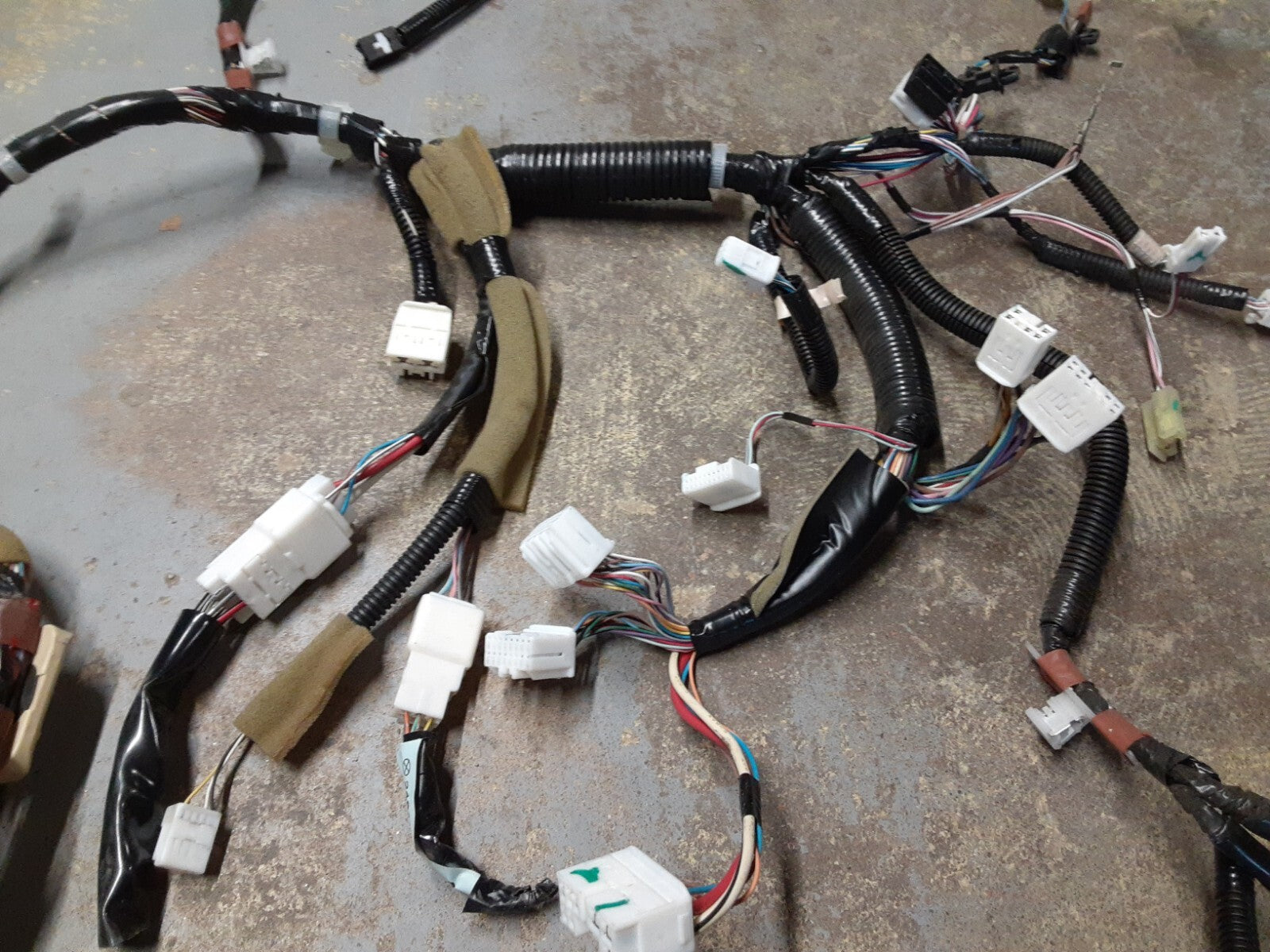 2004 - 2007 Toyota Highlander Instrument Panel Wiring Harness   82141-48A40
