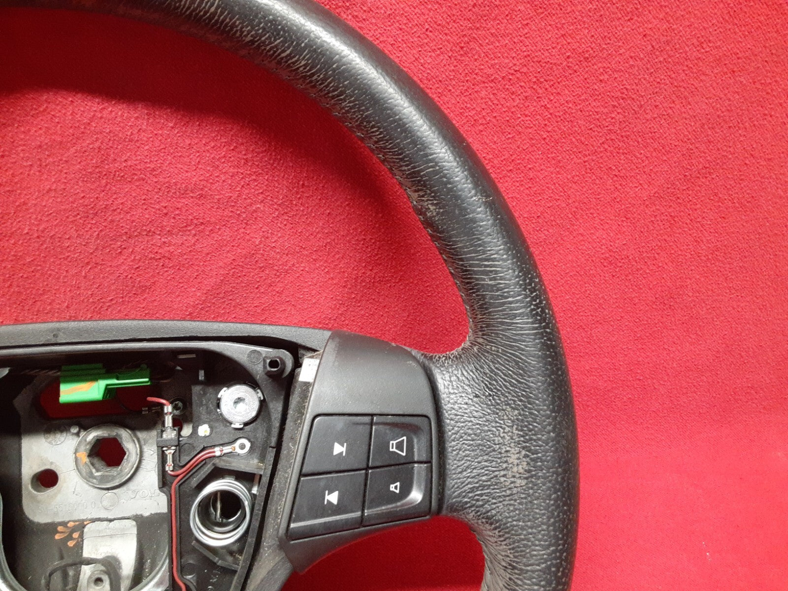 2004 - 2010 Volvo S40 Charcoal Black Steering Wheel Leather w/ Cruise & Audio