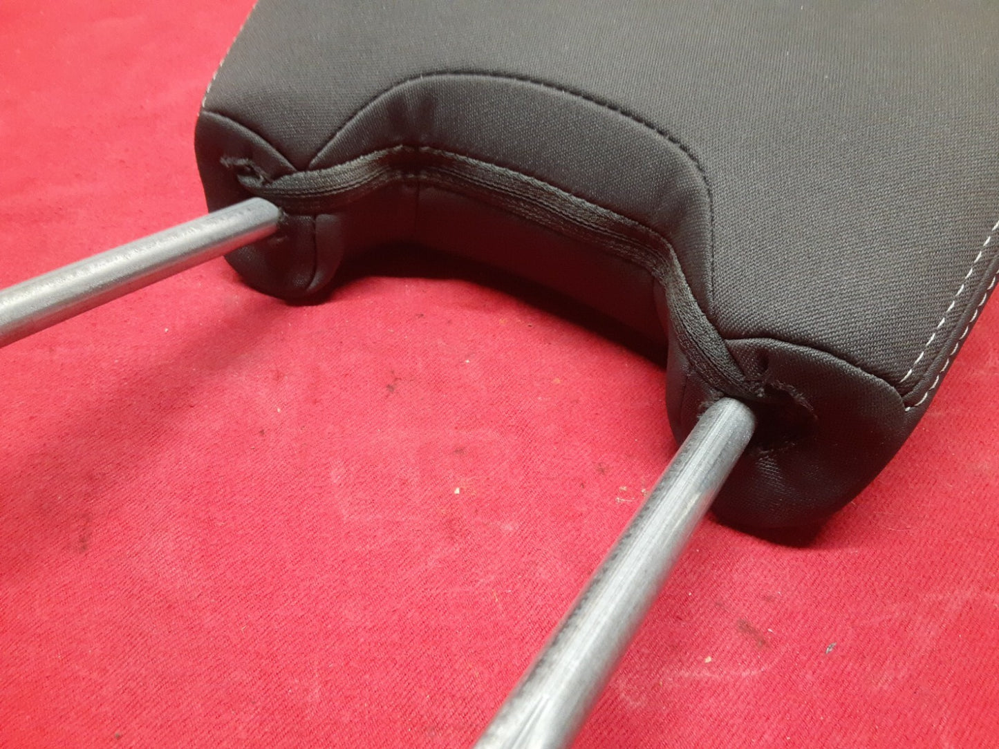 2006 2007 2008 Volvo S40 FRONT LEFT DRIVER Headrest Cloth Black Gray Stitch