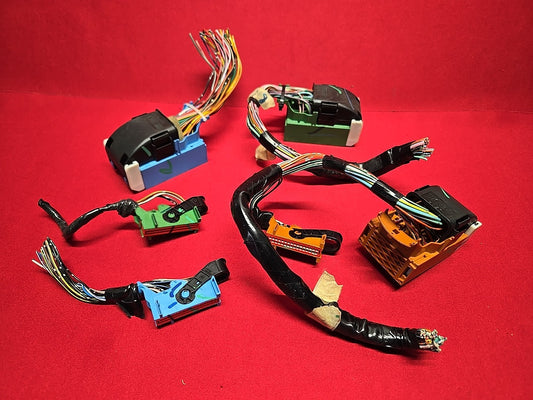 2007-2009 Mazda Mazda3 S Interior Cabin Fuse Box Junction Block - PIGTAIL WIRES