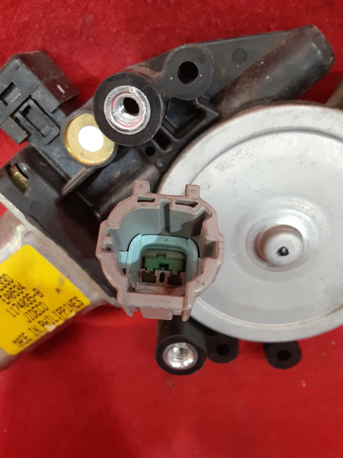 2004 - 2008 Nissan Maxima Rear Right Passenger Window Motor 827307Y000