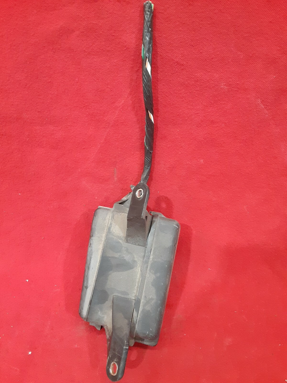 2001 2002 2003 - Toyota Prius - Engine Compartment Relay / Fuse Box / Block