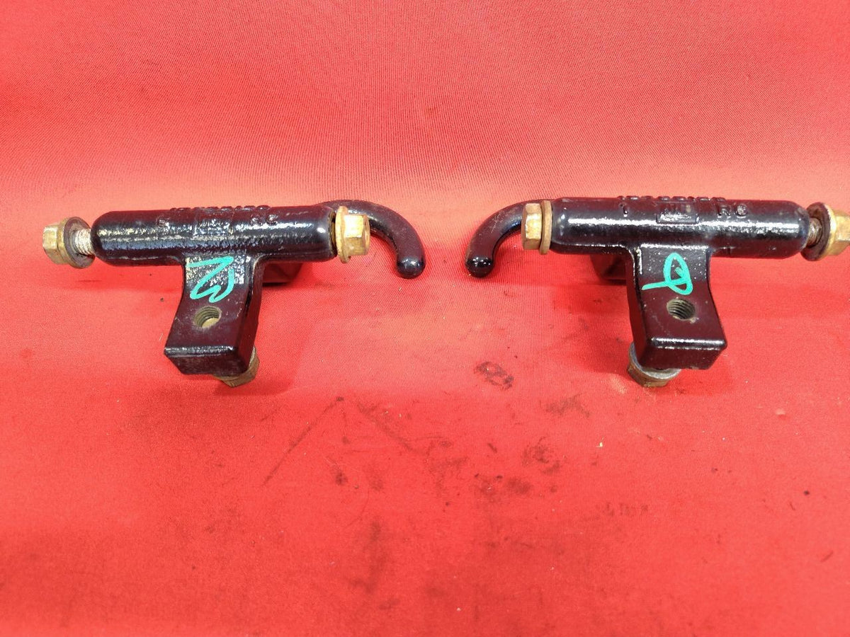 1999-2007 Chevy Cadillac GMC Suv / Truck Recovery Front Tow Hook Set w/ Bolts