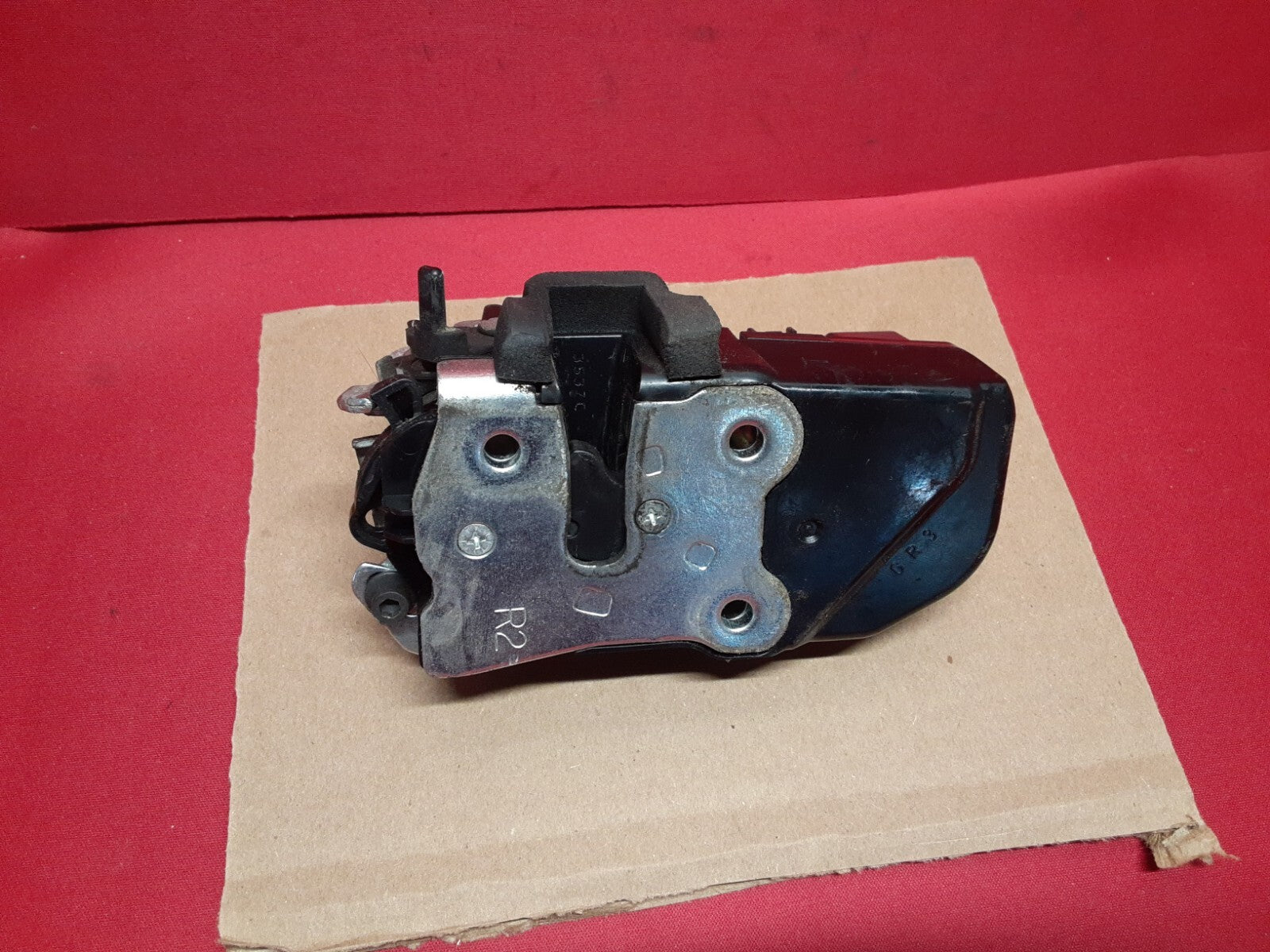 2006 - 2010 Jeep Commander REAR RIGHT PASSENGER Door Latch Lock Actuator