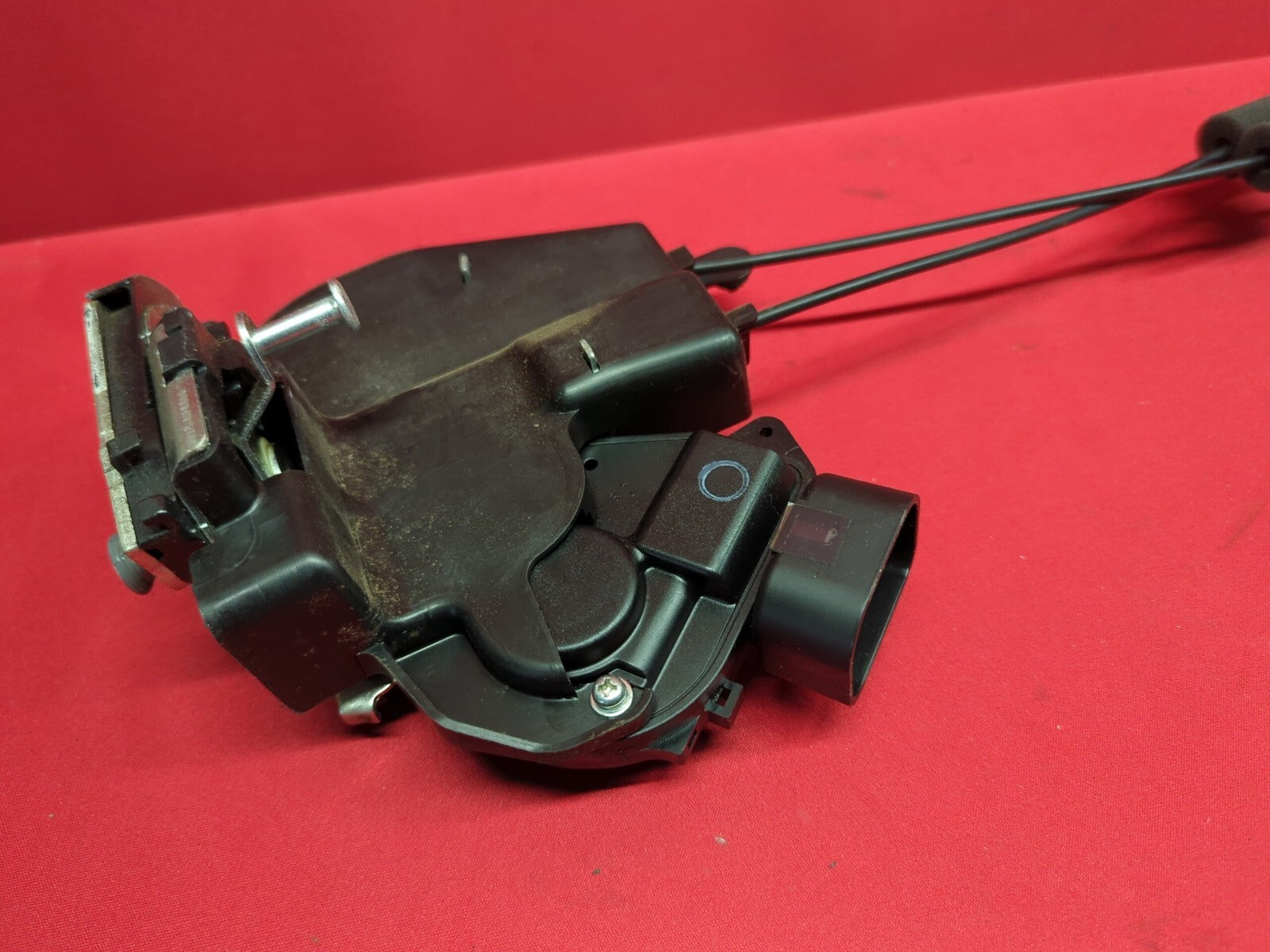 2001 - 2007 REAR RIGHT Door Latch Lock Actuator Assembly w/ Cables 69050-48030