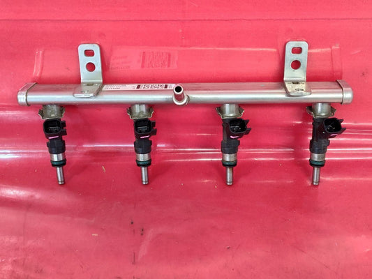 2012-2019 Fiat 500 / 13-16 Dodge Dart Fuel Ramp Rail w/ Injectors - 67k Miles