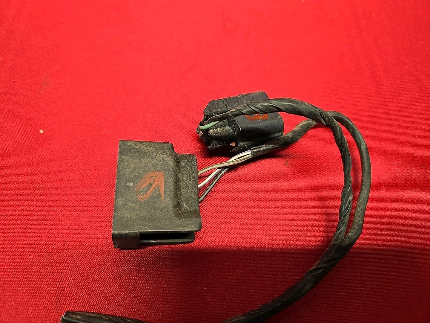 2008-2011 Mercury Mariner LEFT DRIVER Tail Light Stop Lamp - PIGTAIL WIRES ONLY