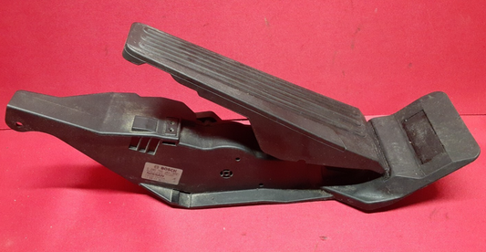 2008 - 2019 Infiniti 2009 - 2020 Nissan 370Z Acceleration Gas Pedal 	18002-1NC0A