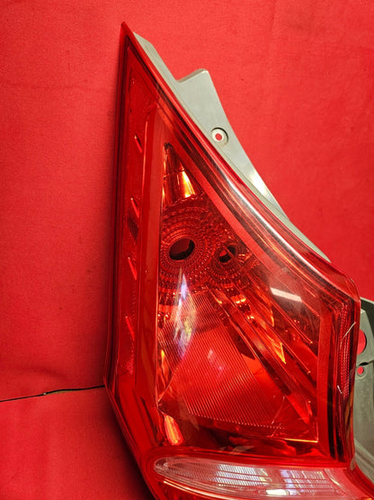 2012 - 2017 Hyundai Accent Hatchback Driver Side / Left Tail Light Lamp Assembly