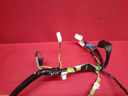 2001 - 2007 Toyota Highlander RIGHT FRONT Door Wiring Harness 82151-48090