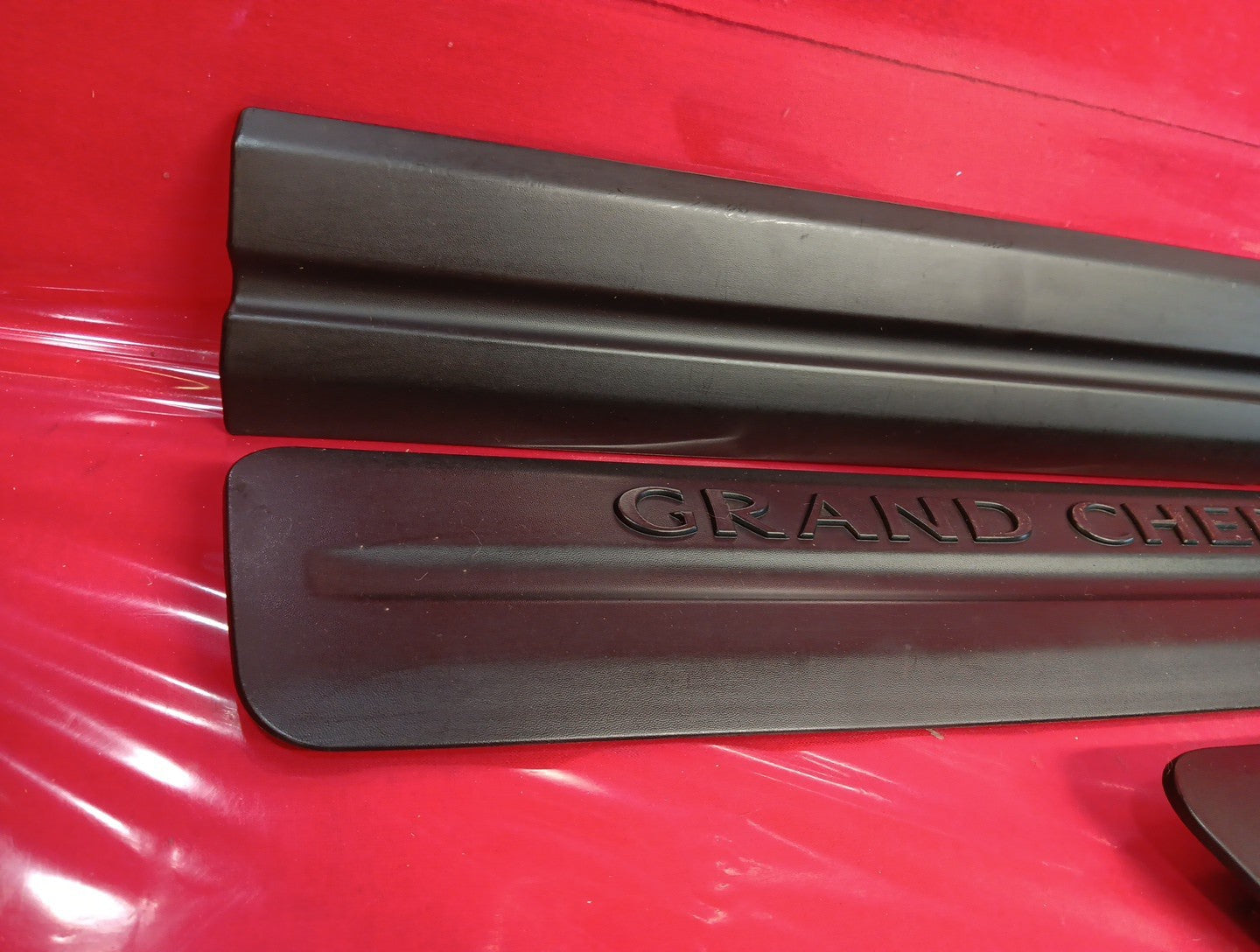 2005 2006 Jeep Grand Cherokee Exterior Door Molding Trim Strips Black FULL SET