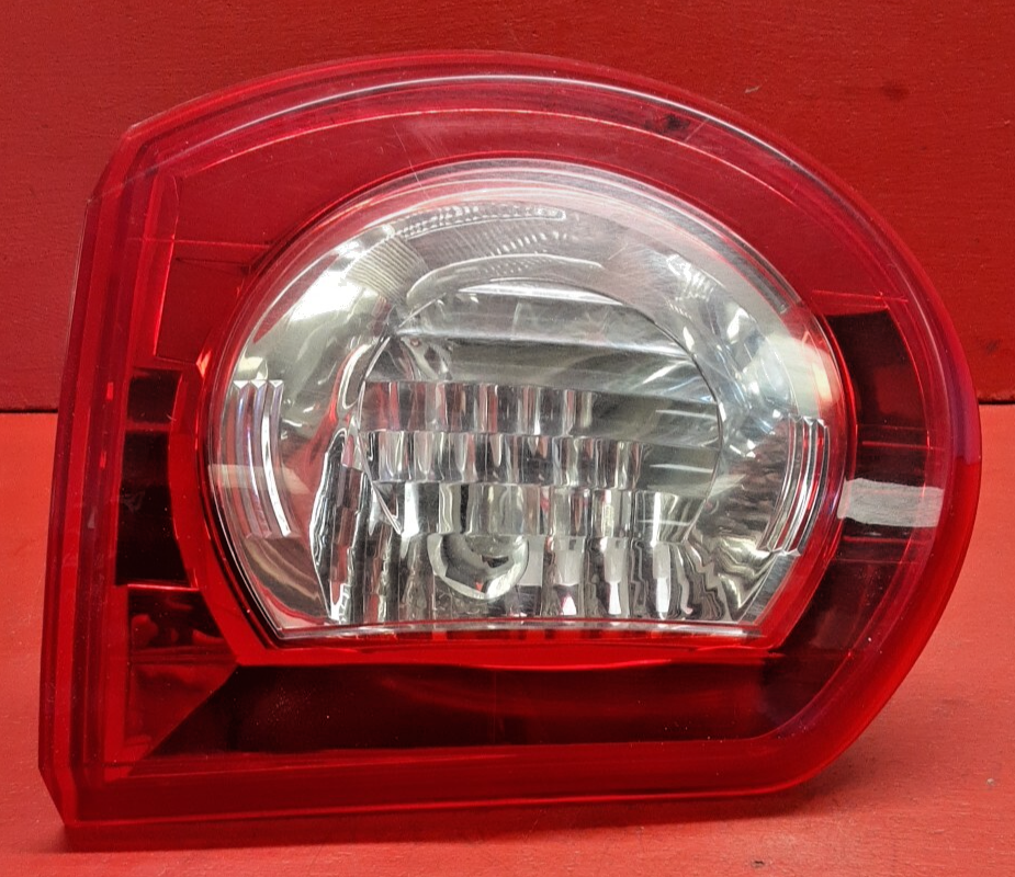2009-2012 Chevrolet Traverse RIGHT PASSENGER Tail Light Stop Lamp 25952323