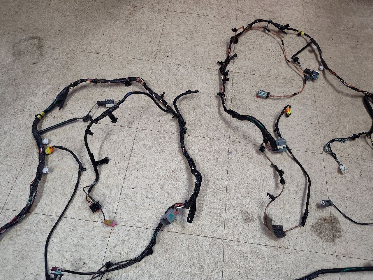 2016 Dodge Ram 1500 Cab Body Wiring Harness ParkSense, Lumbar, Rear Pwr Window