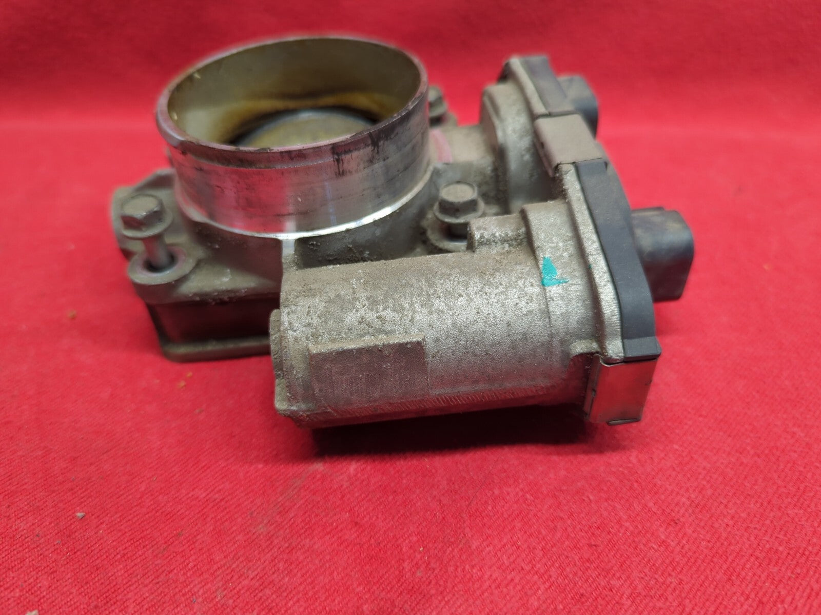2007 - 2012 Multiple Pontiac Saturn GMC Chevrolet - Throttle Body - 12694871