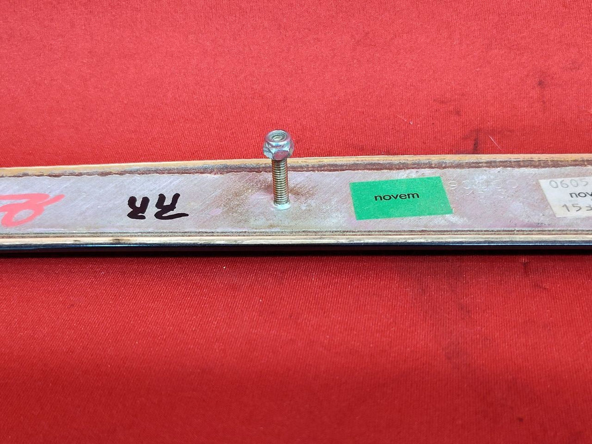 2003 2004 Cadillac Escalade REAR RIGHT PASSENGER Door Panel Trim Strip Woodgrain