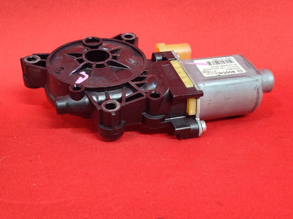 2019-2024 Kia Forte FRONT LEFT DRIVER Power Window Motor 82450-M6010
