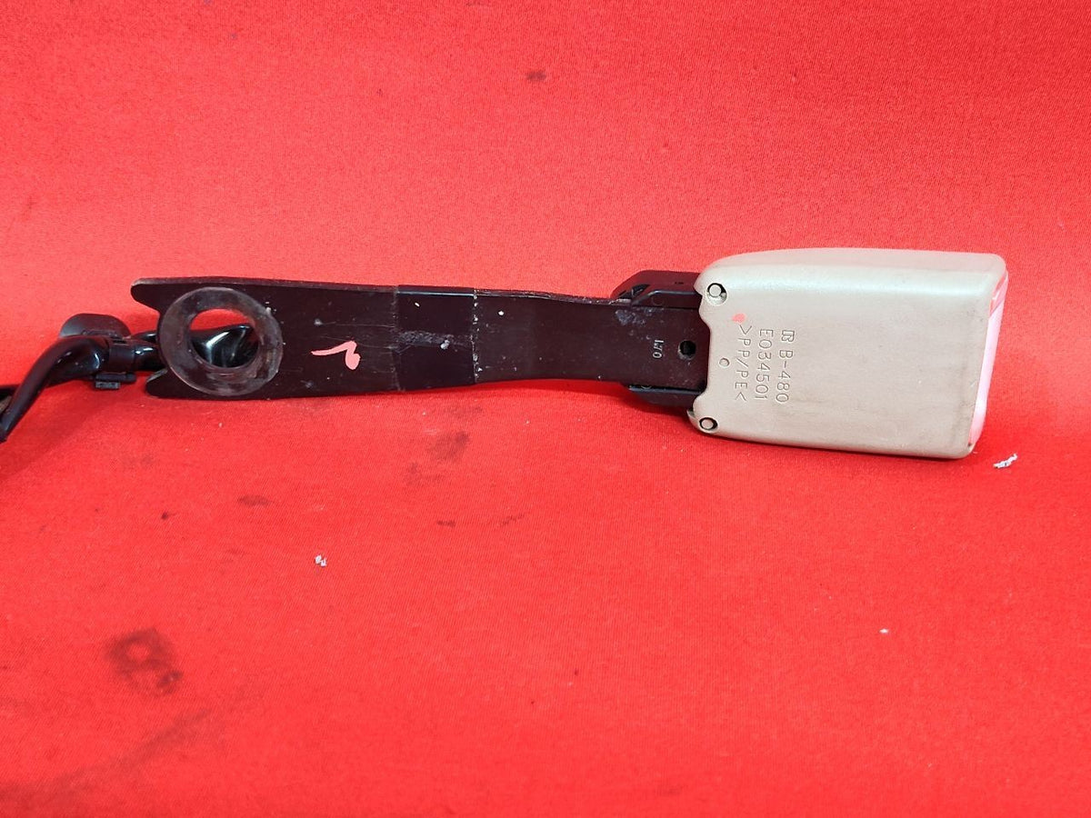 2006-2012 Toyota Rav4 Japan Built FRONT RIGHT PASSENGER Seat Belt Buckle