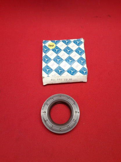BRAND NEW OEM Mercedes-Benz Engine Crankshaft Seal A0119972247
