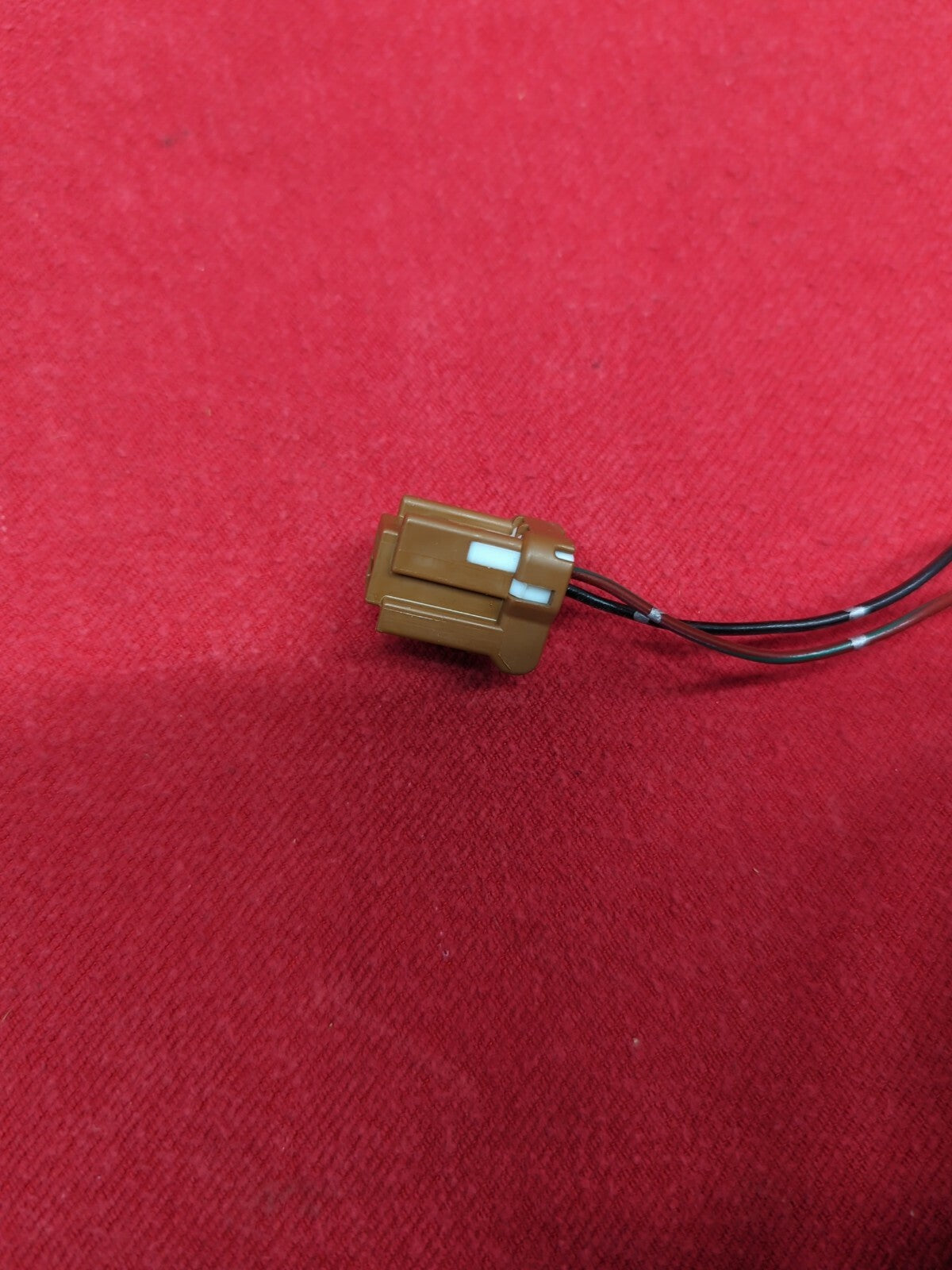 2002 2003 2004 Infiniti I35 Square Third 3rd High Mount Brake Light PIGTAIL WIRE