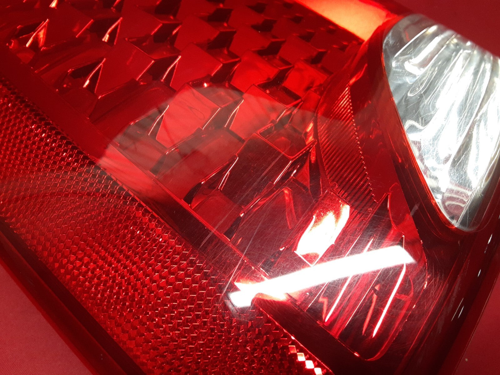 2011 - 2013 Kia Sorento LEFT Tail Light Lamp on Body HALOGEN 92401-1U000