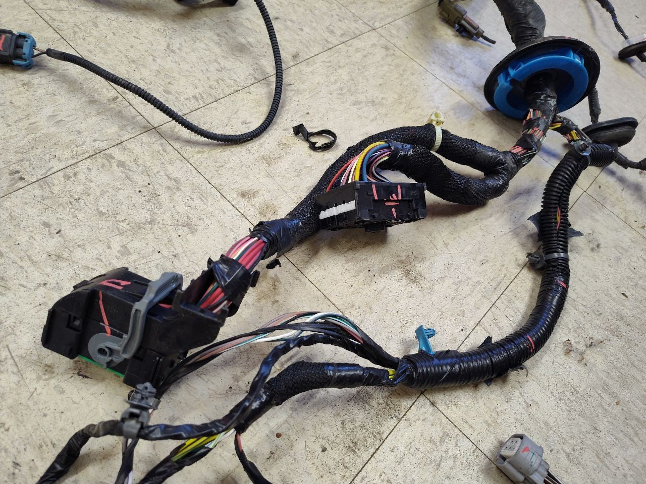2008 Jeep Grand Cherokee Commander 3.7L Headlamp Dash Wiring Harness COMPLETE