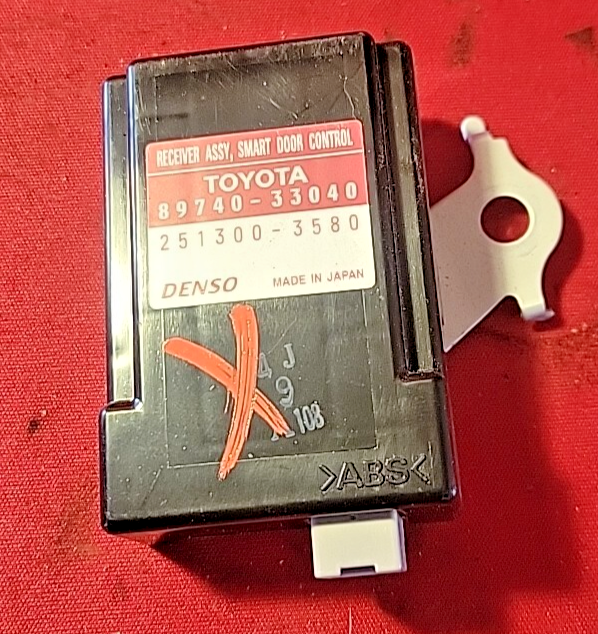 2007 2008 2009 Toyota Camry Door Lock Control Module Rear 89740-33040