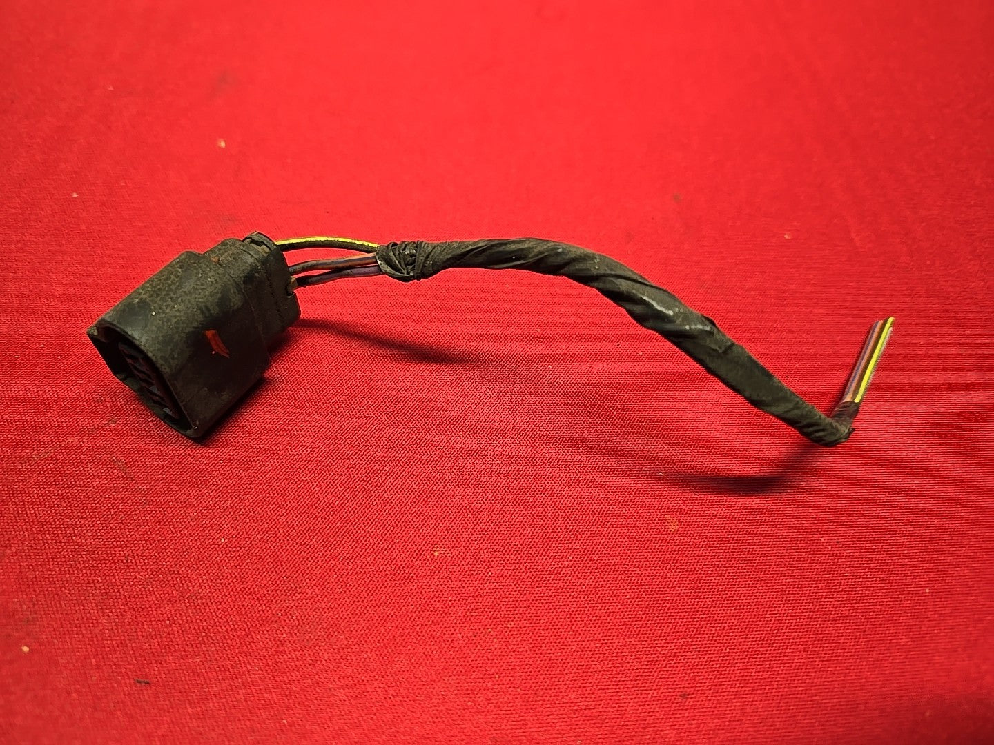 2001-2004 Dodge Neon 2.0L L4 Fuel Injection Throttle Body - PIGTAIL WIRE ONLY