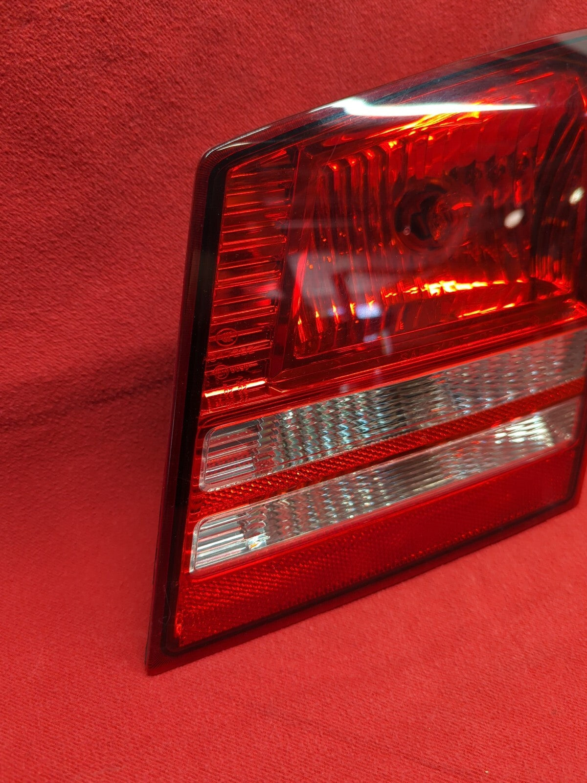 2009 - 2020 Dodge Journey RIGHT PASSENGER INNER Double Stripe Tail Light Lamp