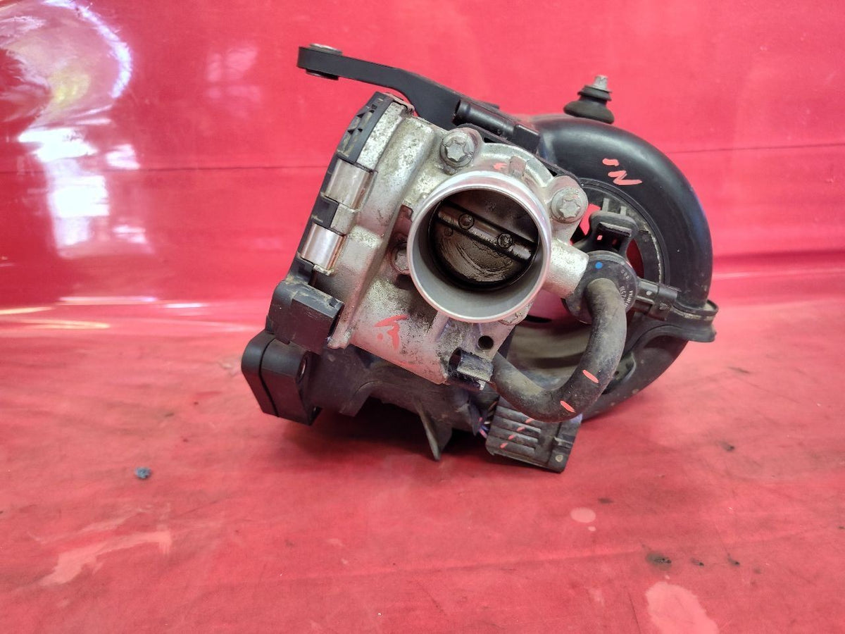 2012-2017 Fiat 500 1.4L MultiAir Naturally Aspirated Intake Manifold Plenum