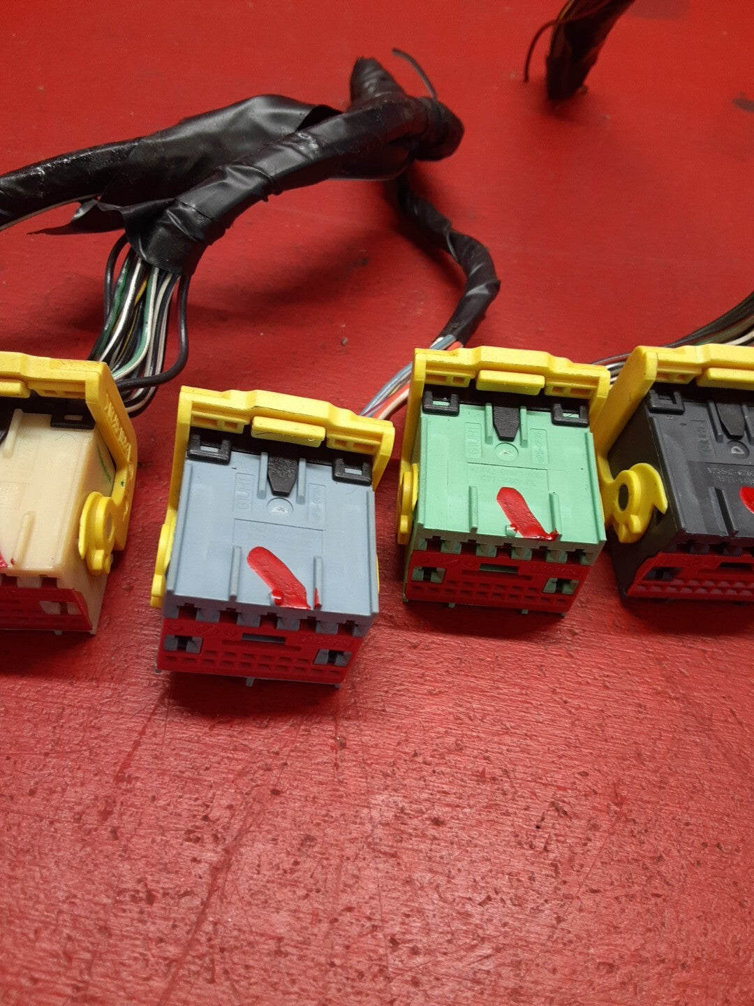 2007 Ford Focus BCM BCU Body Control Unit Module Pigtails 1S7T15K600JD