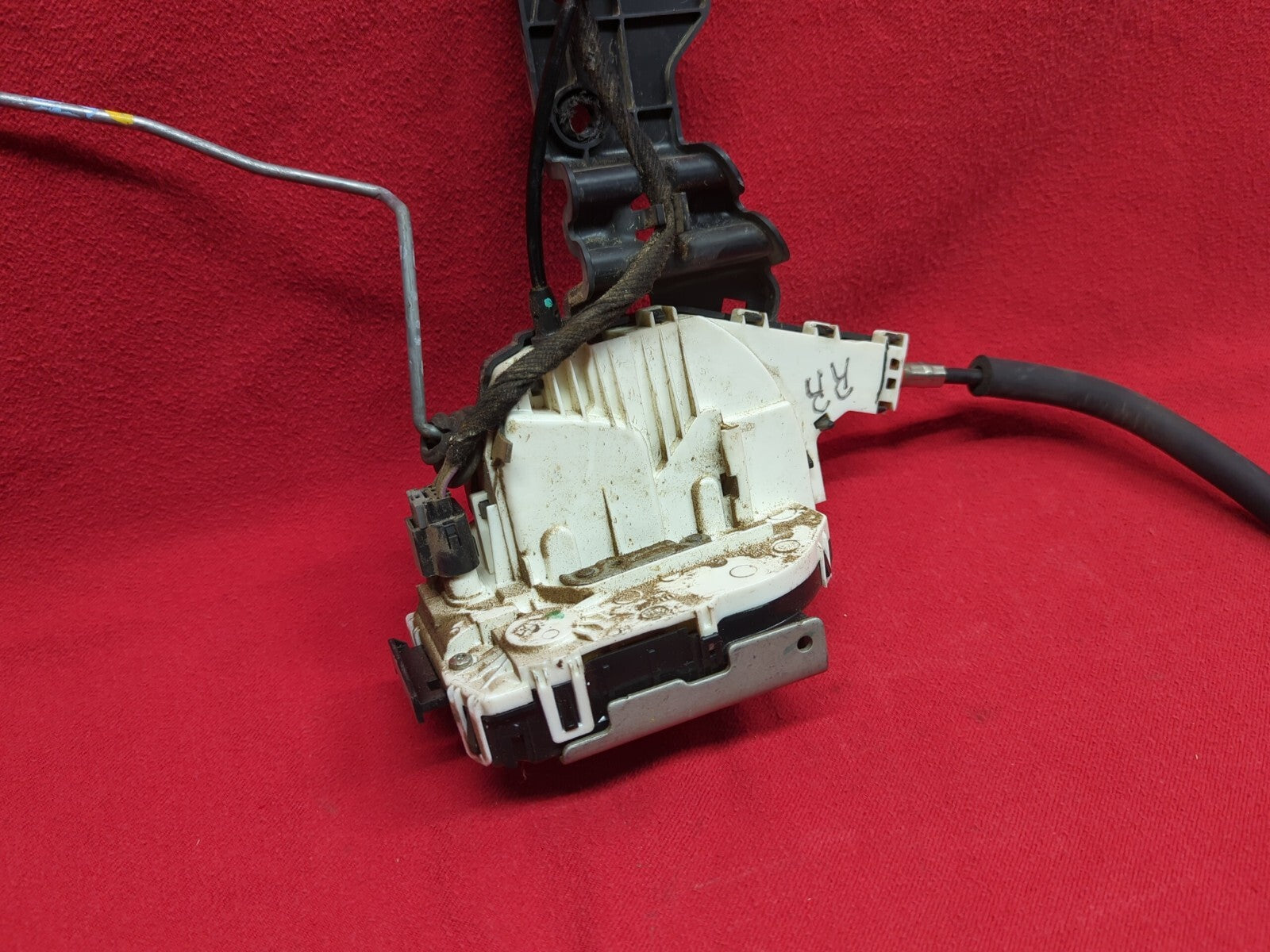 2011 - 2019 Dodge Journey REAR RIGHT PASSENGER Door Latch Lock Actuator