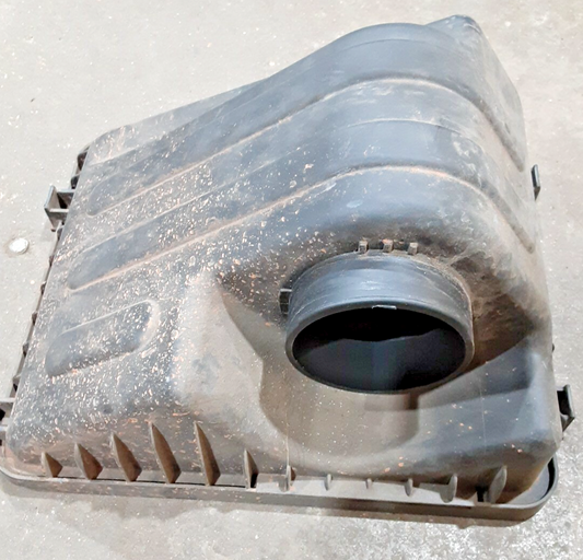 2010 - 2013 Kia Sorento Hyundai Santa Fe 2.4L Air Cleaner Top Half - 28110-2P200