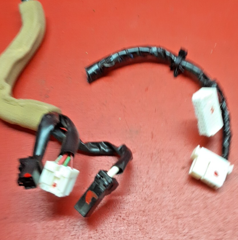 2005 Nissan Pathfinder Cabin Fuse Block Relay PIGTAILS 1564-EA000