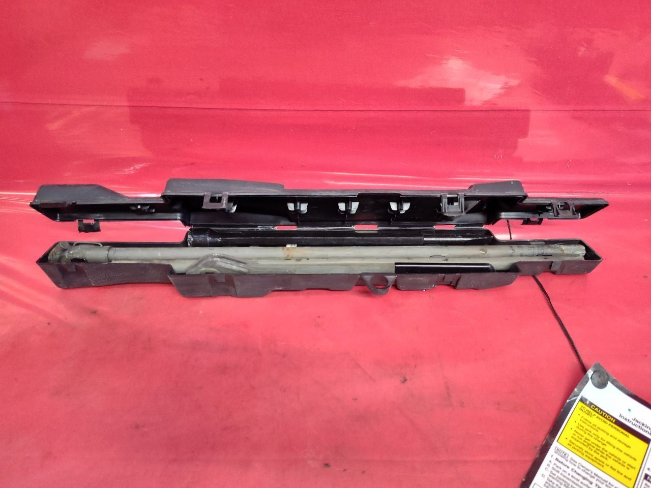 1988-2000 Chevy GMC Cadillac SUV / Pickup Emergency Tire Scissor Jack Tool Set