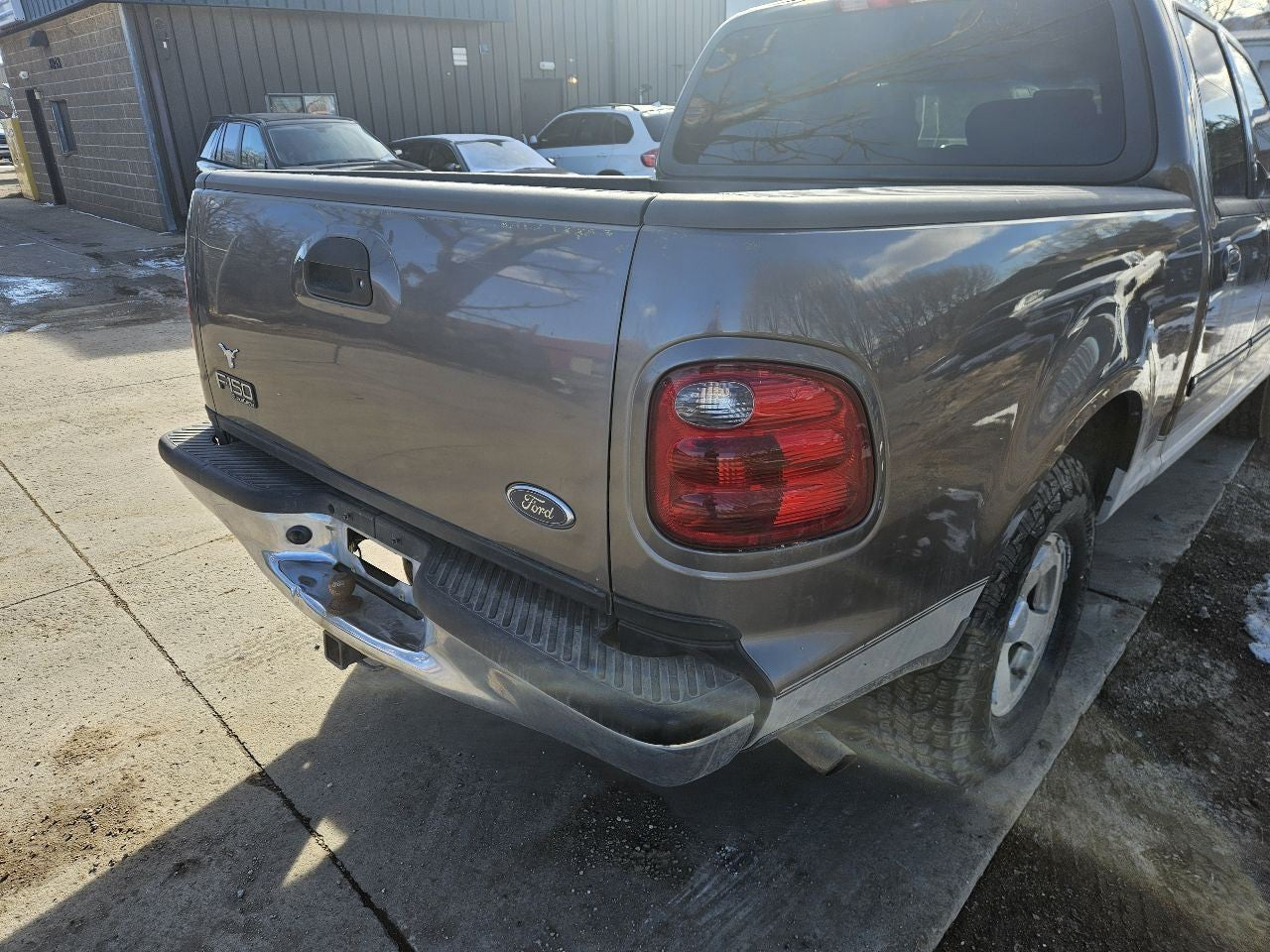 1997-2004 Ford F-150 / 97-99 F-250 Fuel Filler Door Lid FLARESIDE Silver PNZJC0