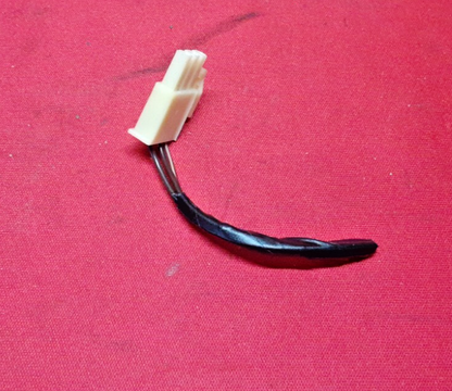 GM / CADILLAC Stereo Radio Receiver 15208056, 28017550, 28017553  PIGTAIL