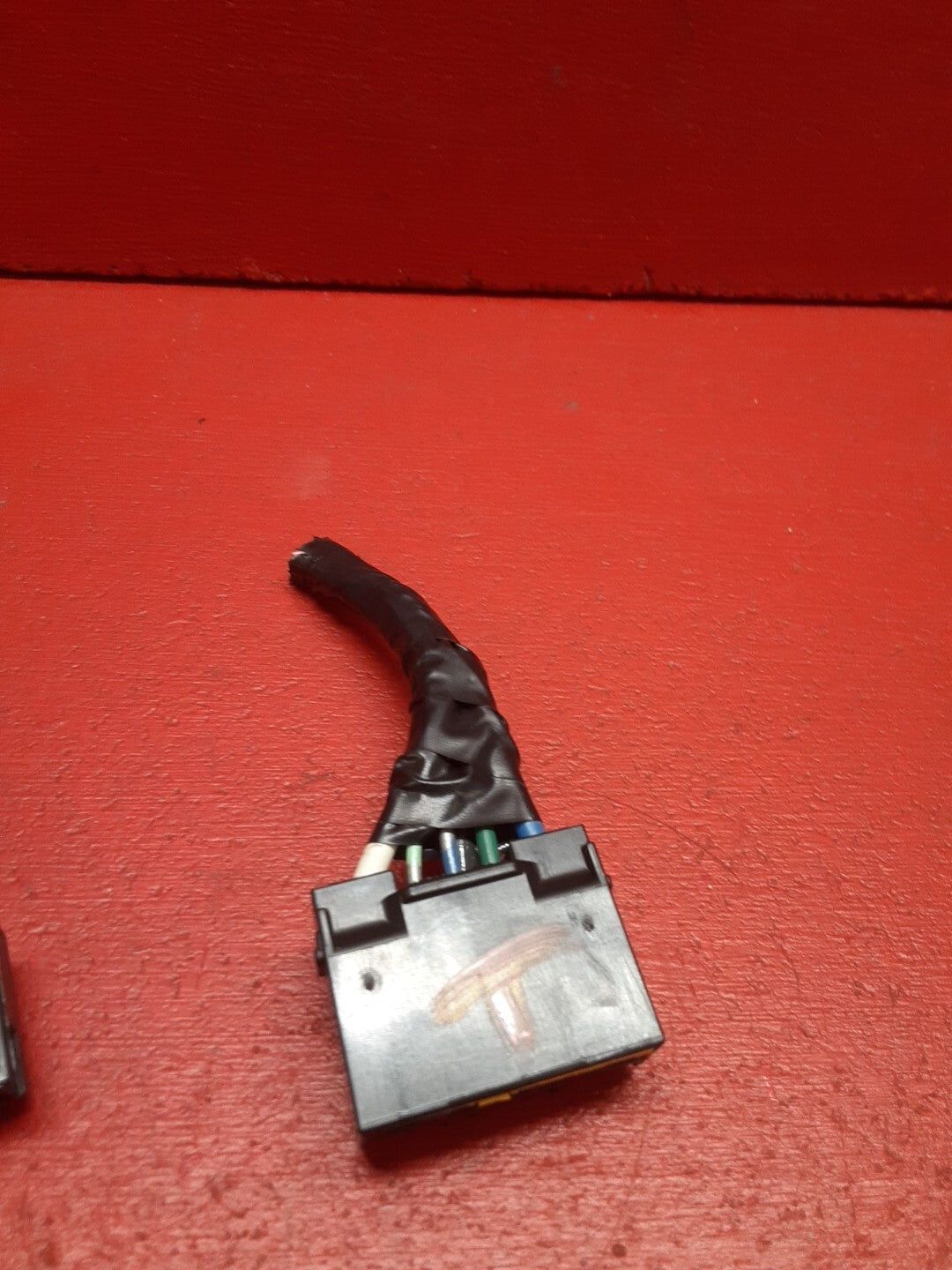2005-2008 Nissan Pathfinder Rear Center Console Climate Control PIGTAILS