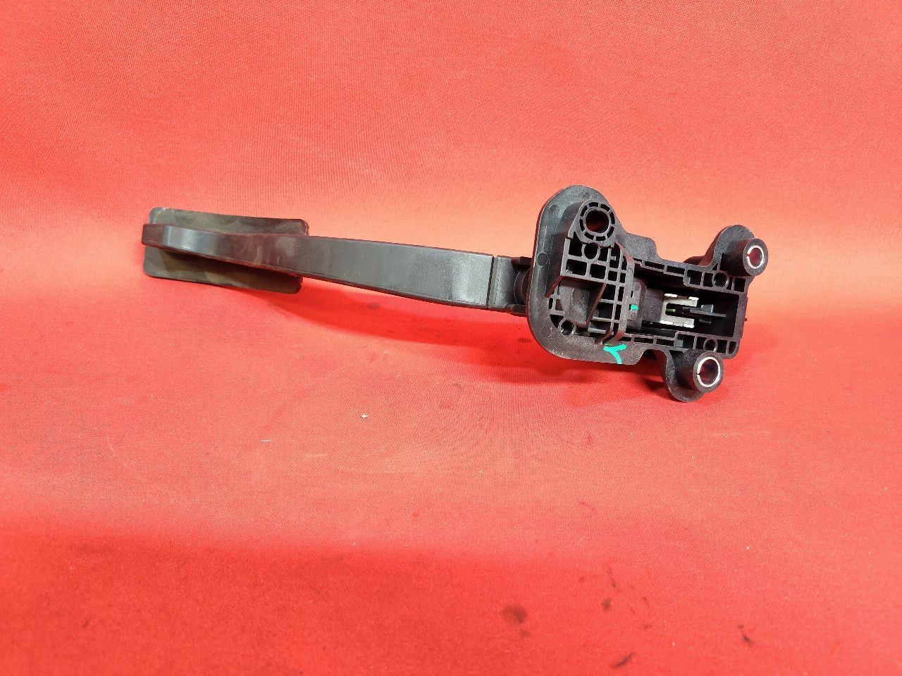 2007-2024 Mitsubishi Acceleration Gas Foot Pedal Travel Sensor 1600A102