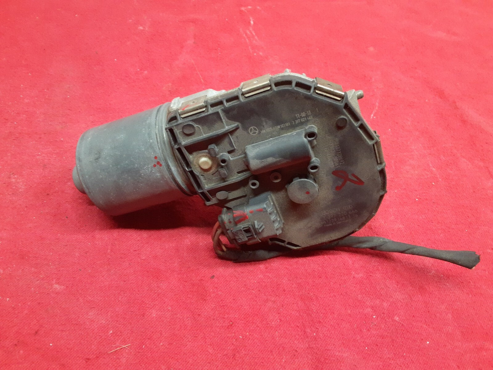 2008 - 2017 Mercedes C-Class E-Class Windshield Wiper Linkage Motor 